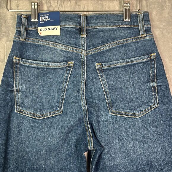 NWT New Old Navy Medium Wash Extra High Rise Sky Hi Straight Size 2 - Picture 7 of 9